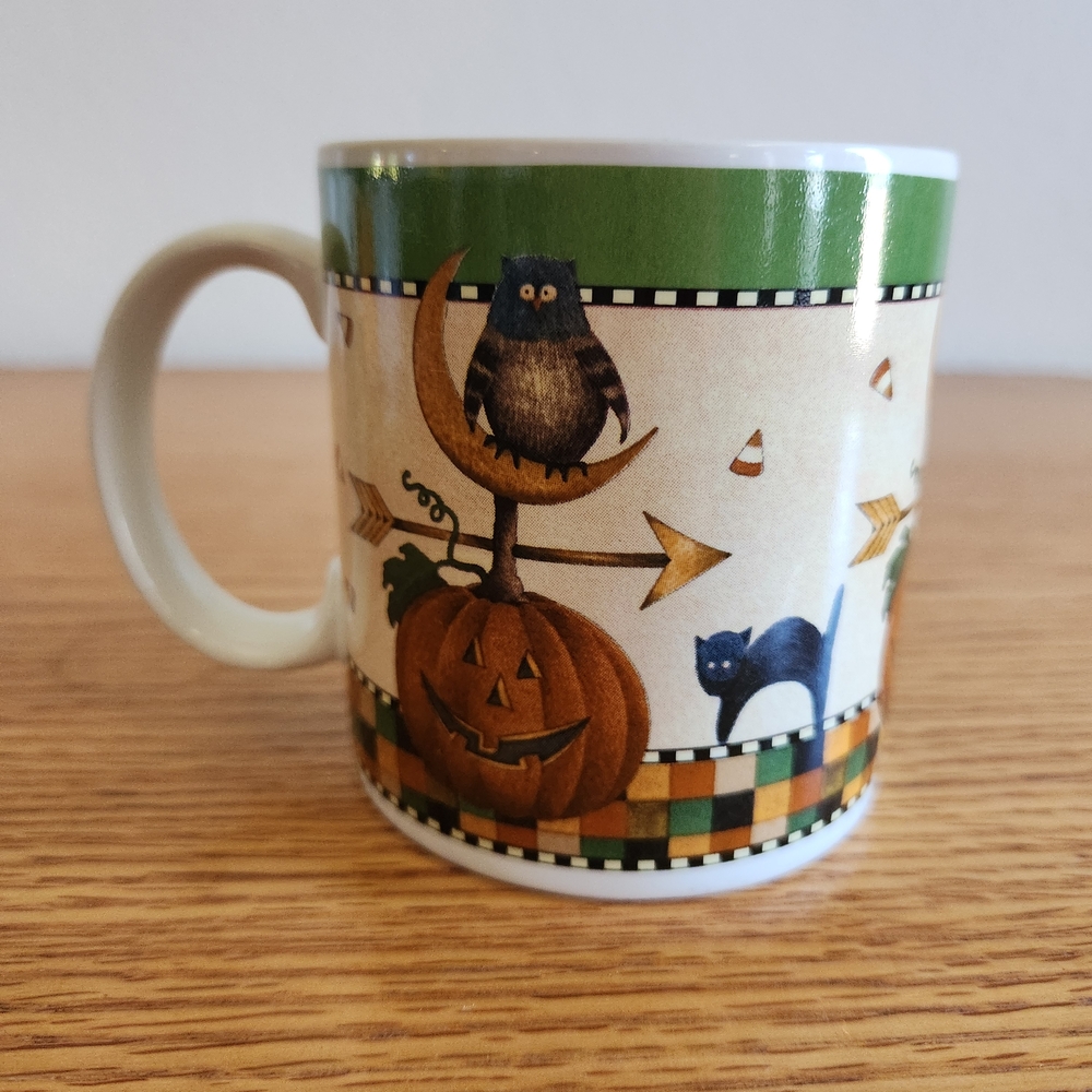 Sakura Cream and Green Halloween Mug with Owl and Pumpkin - Picture 3 of 8